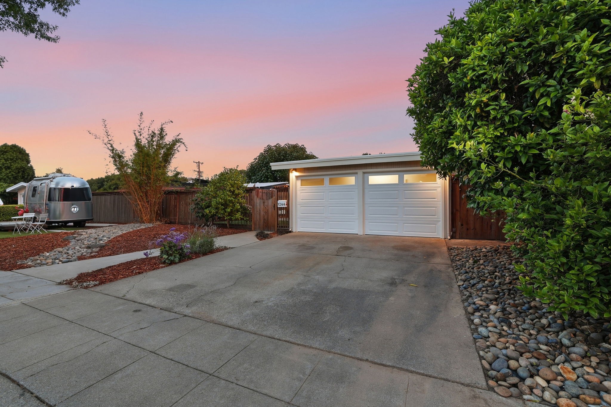 012_F8_TWILIGHT_1244 Parkington Ave