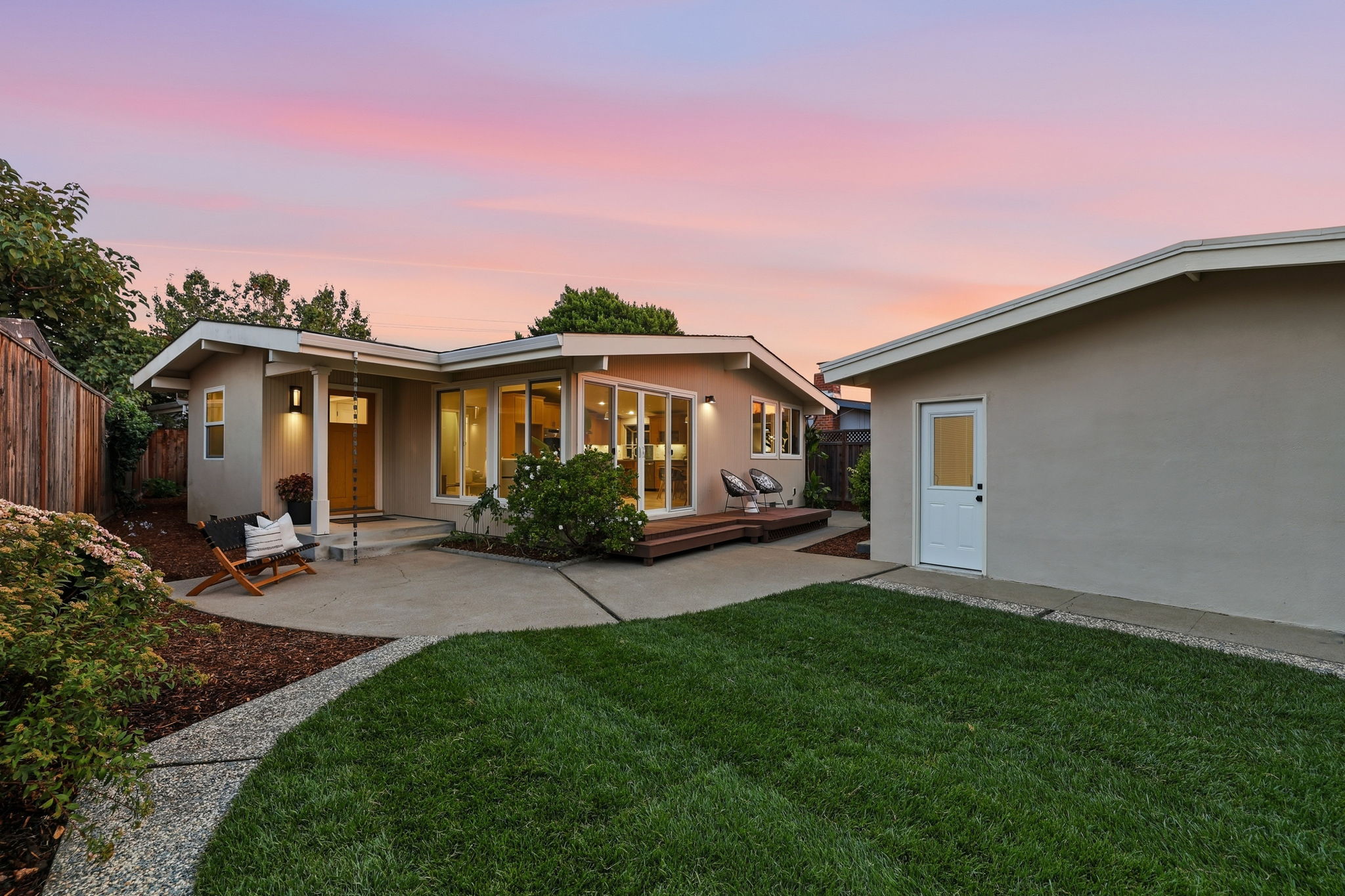 016_F8_TWILIGHT_1244 Parkington Ave