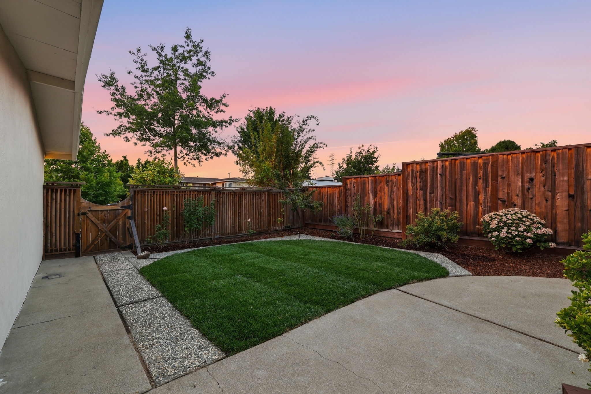 018_F8_TWILIGHT_1244 Parkington Ave