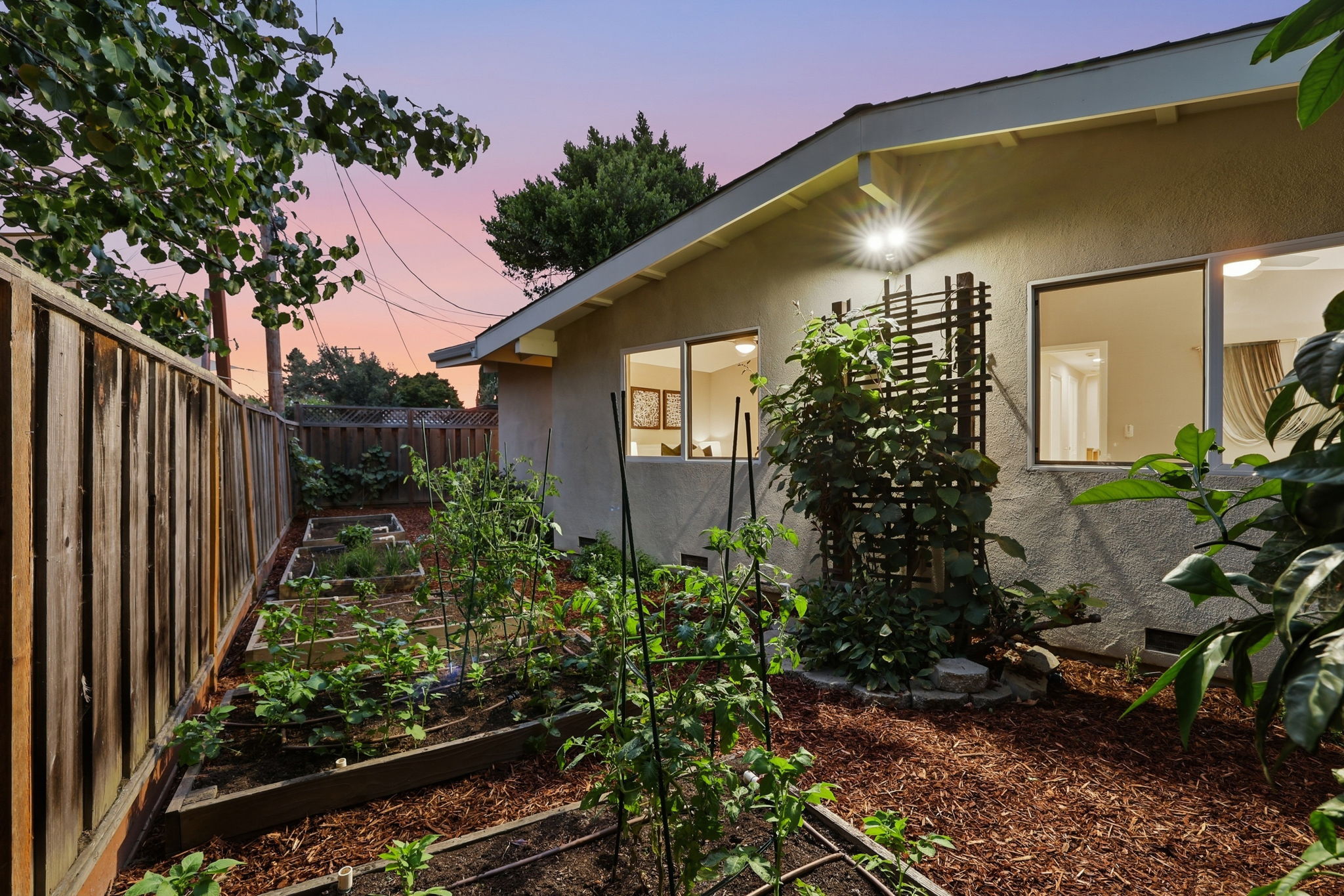 026_F8_TWILIGHT_1244 Parkington Ave