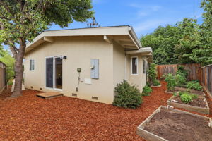 045_F8_1244 Parkington Ave