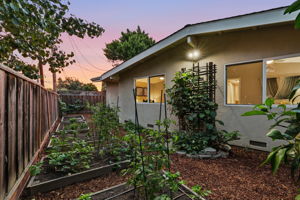 008_F8_TWILIGHT_1244 Parkington Ave