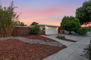 013_F8_TWILIGHT_1244 Parkington Ave