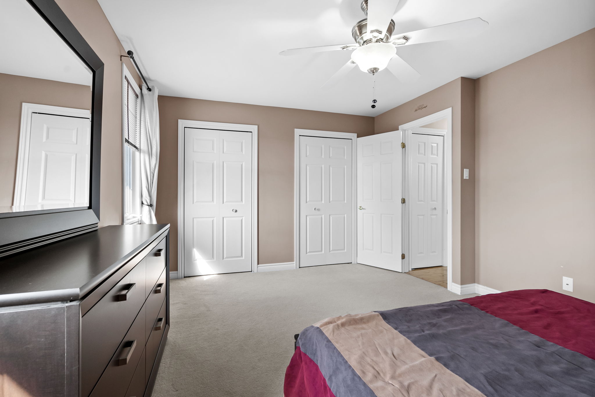  Photo 33