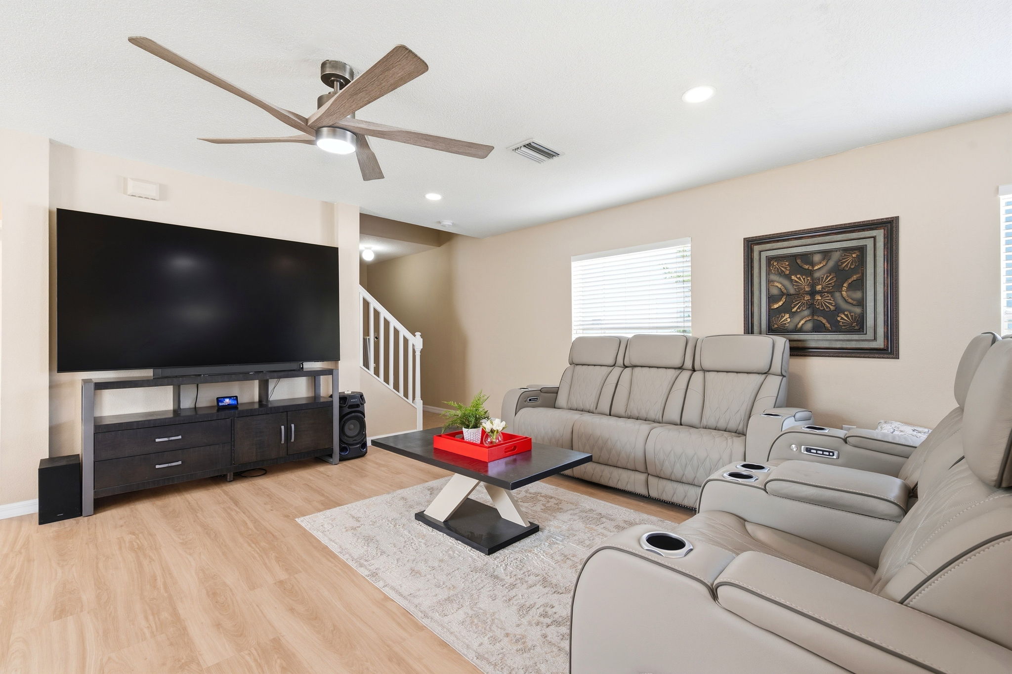 Interiors (7)