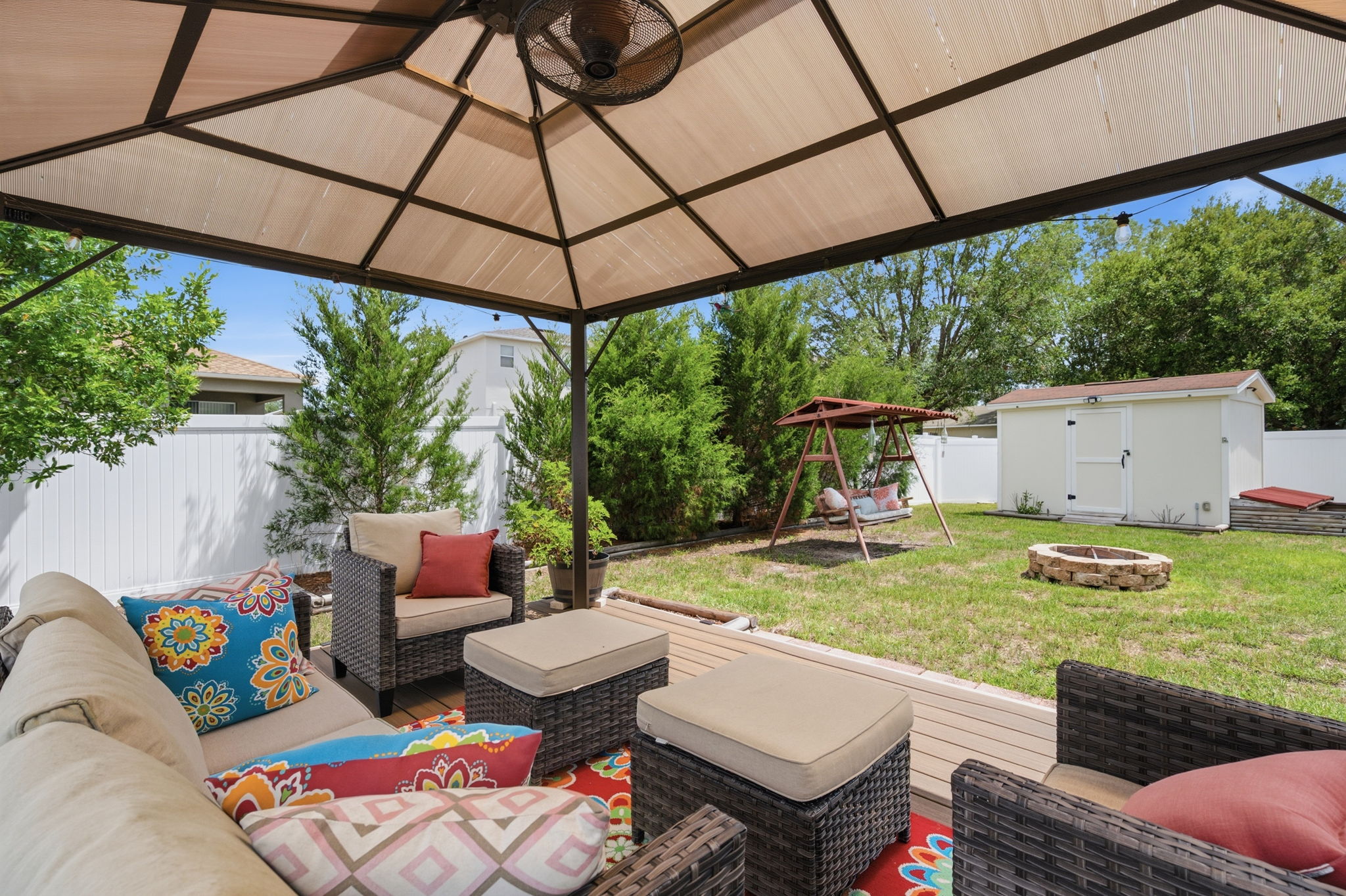 Rear Exteriors (7)