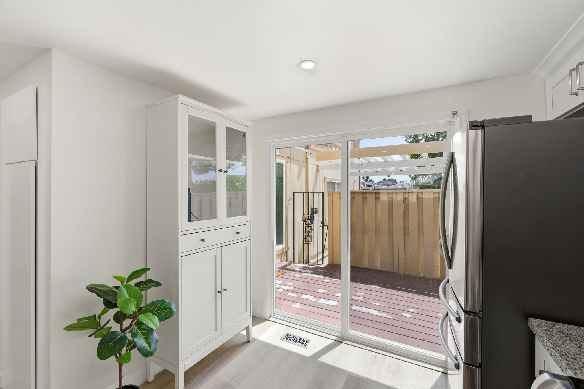 013_F8_1245 Marina Cir