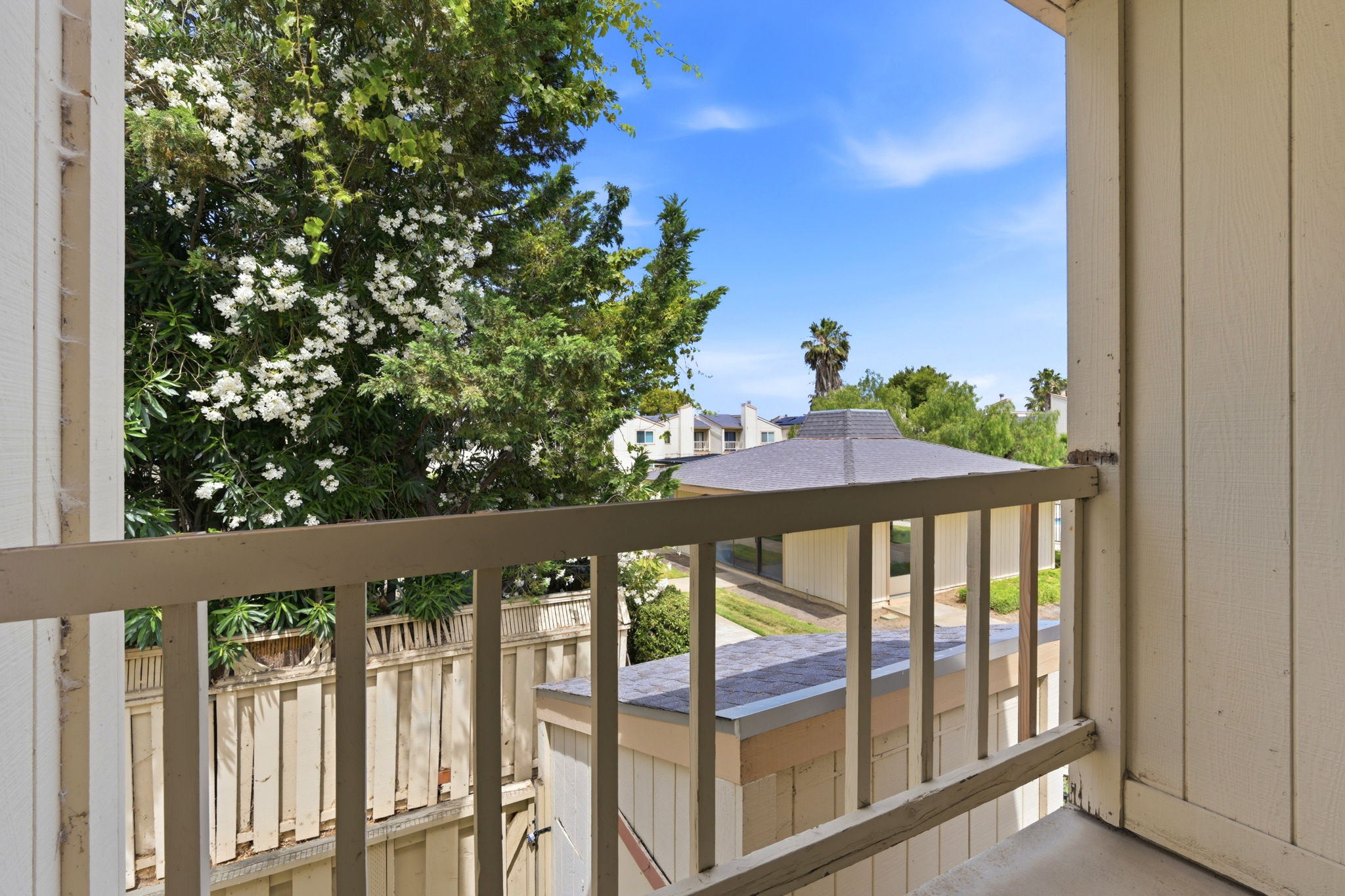 030_F8_1245 Marina Cir