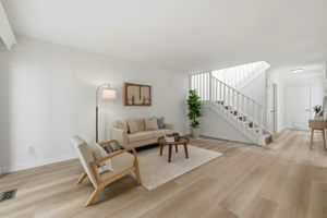 006_F8_1245 Marina Cir
