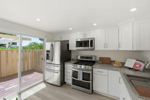 008_F8_1245 Marina Cir