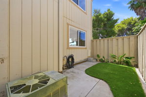 032_F8_1245 Marina Cir