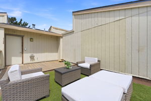 037_F8_1245 Marina Cir