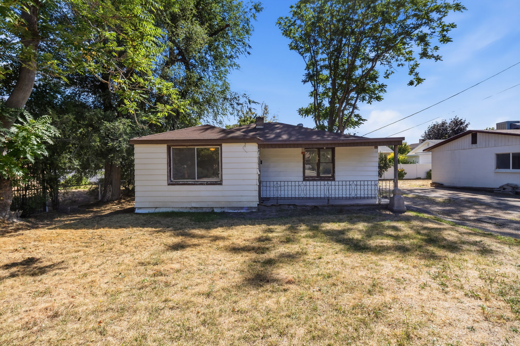 2 bed, 1 bath home