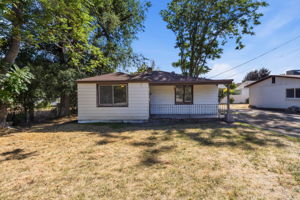 2 bed, 1 bath home