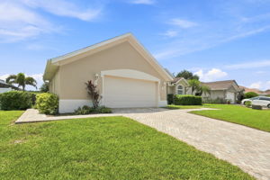 Front Exterior3