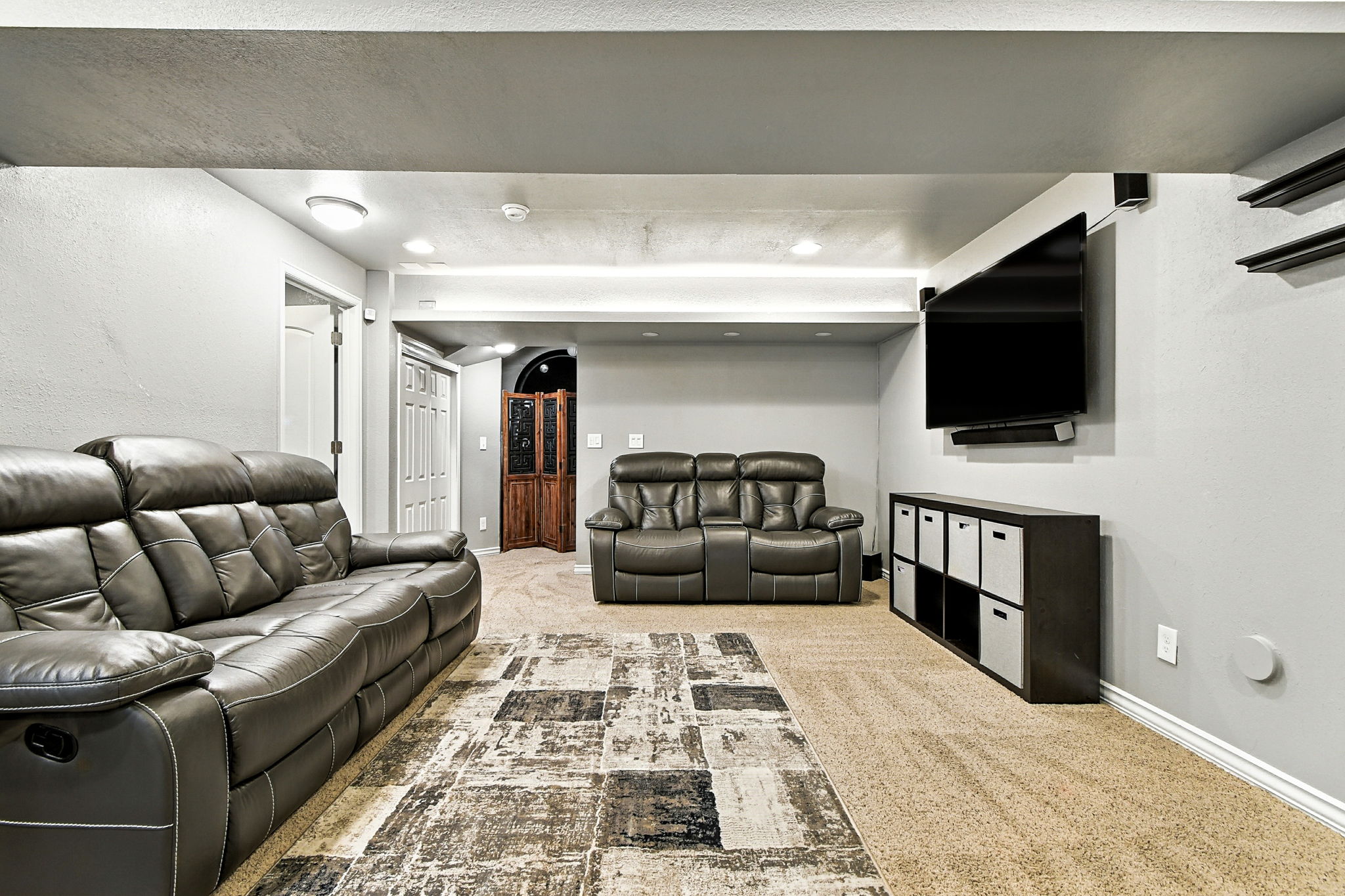  Photo 48