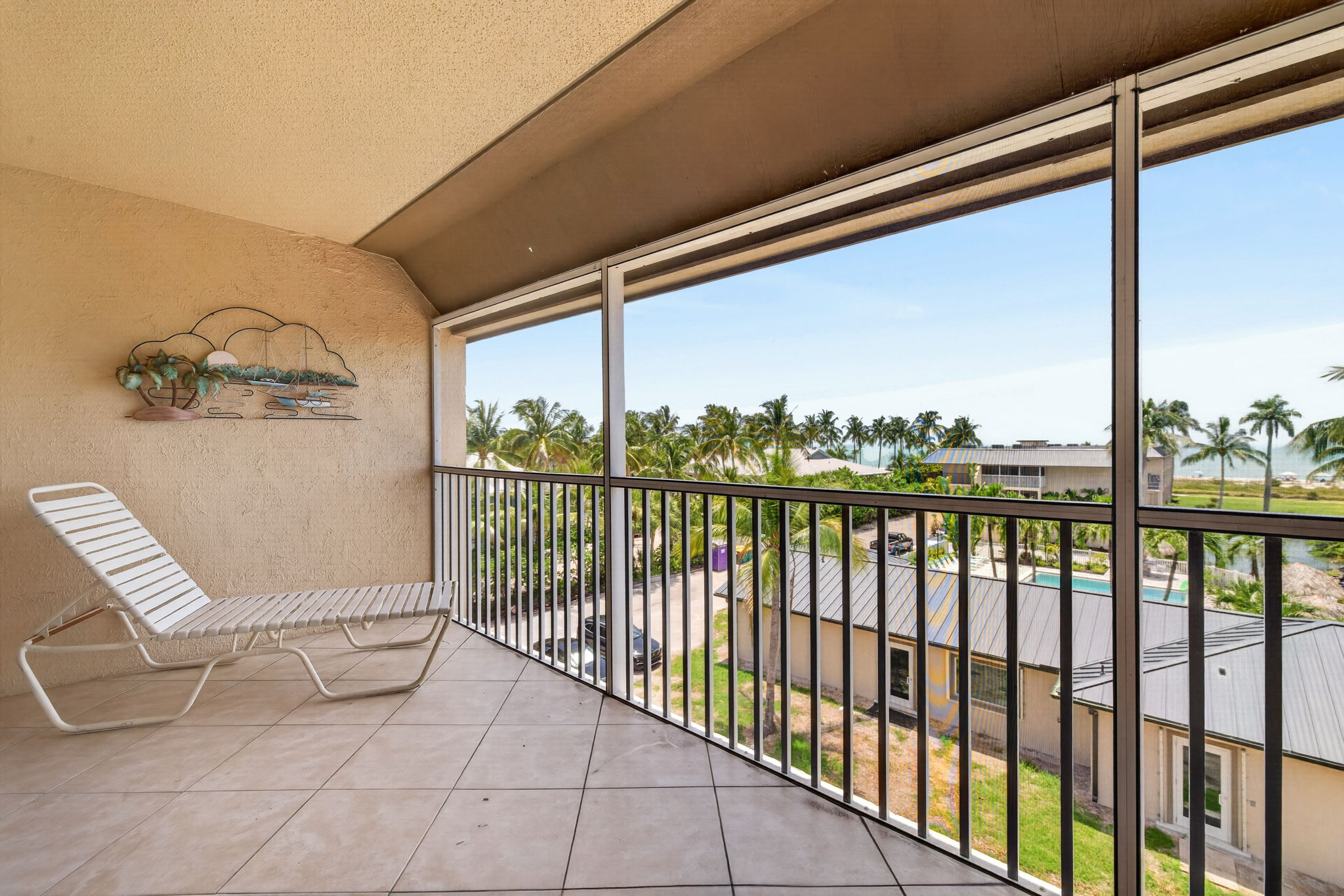 Lanai 2 of 3