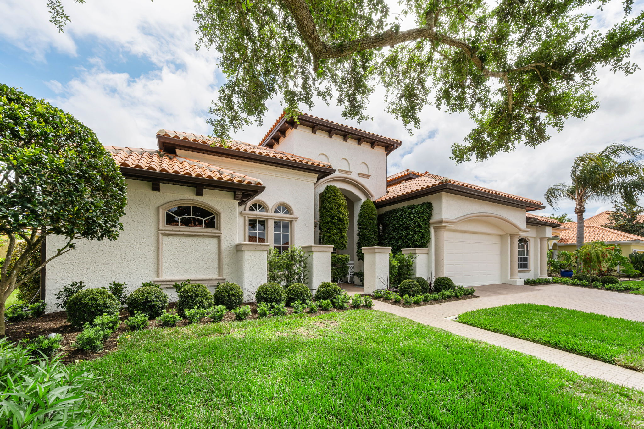 Front Exterior 4