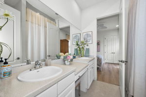 Jack and Jill Bathroom 3a