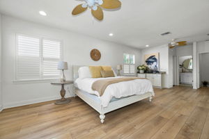 Upper Level Bedroom 4b