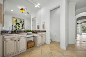 Primary Bathroom 1b