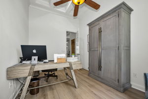Office 1b