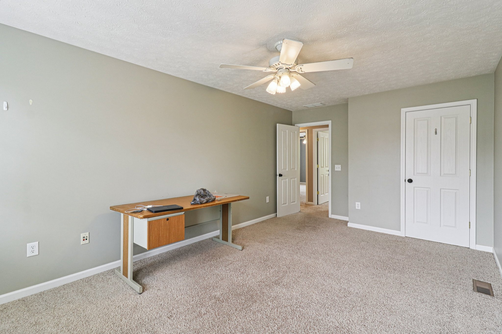Valdosta Pl-S0107-028.jpg