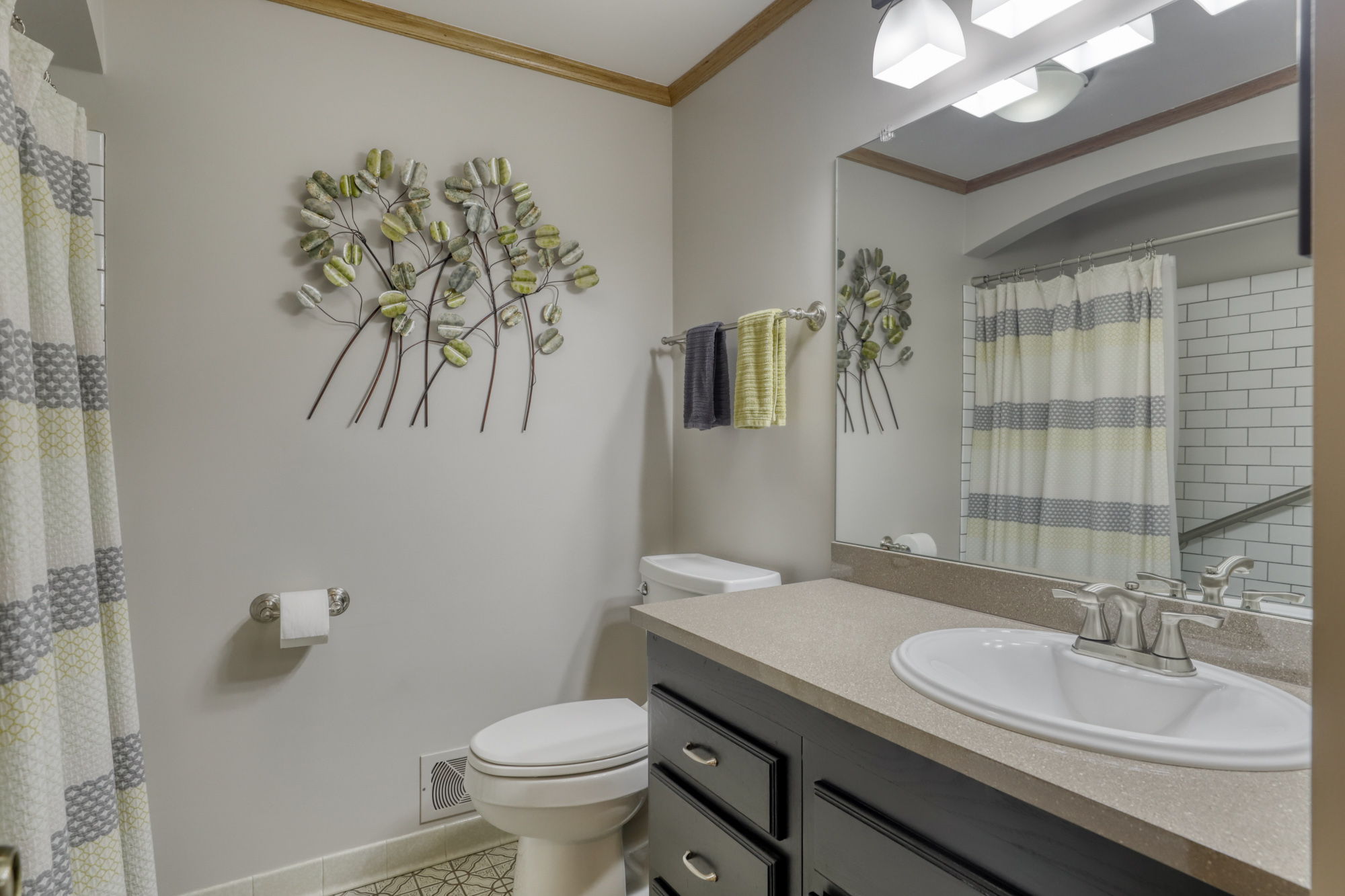 1246 Willow Ln, Roseville, MN 55113, USA Photo 44