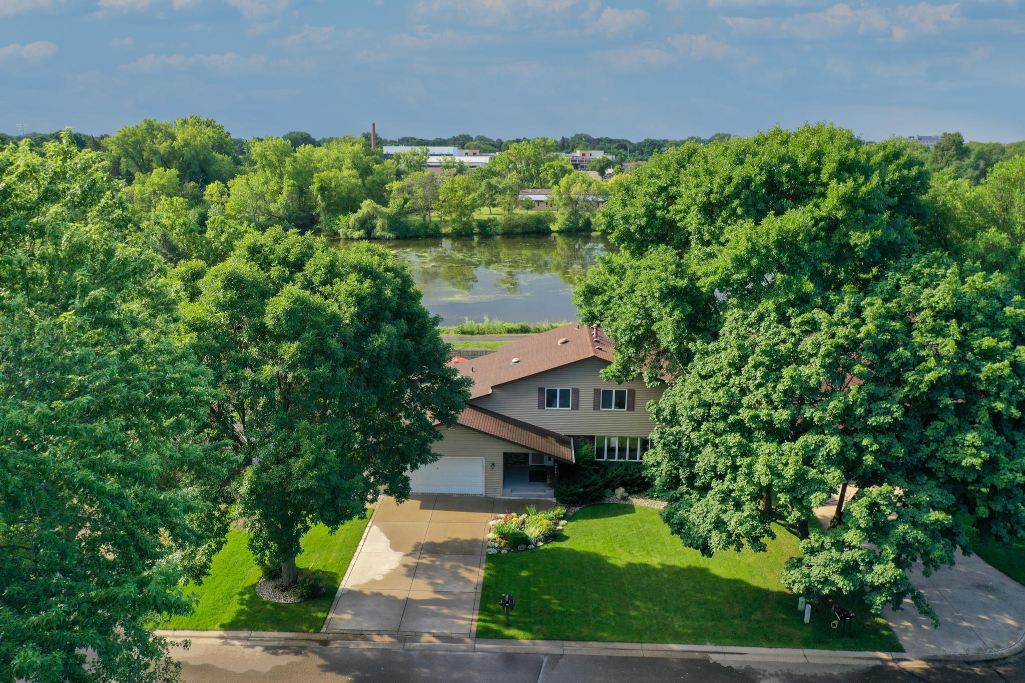 1246 Willow Ln, Roseville, MN 55113, USA Photo 2