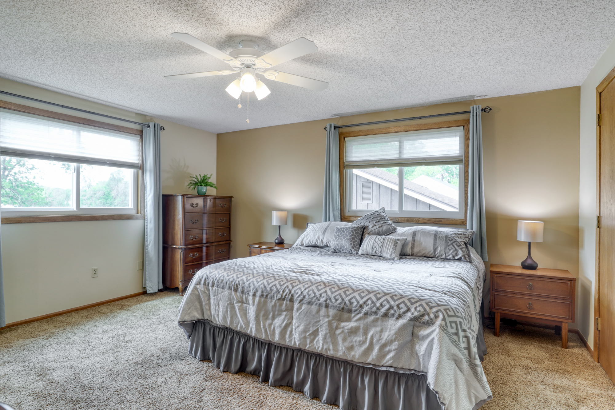 1246 Willow Ln, Roseville, MN 55113, USA Photo 36