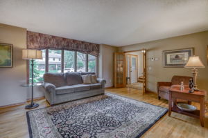 1246 Willow Ln, Roseville, MN 55113, USA Photo 27