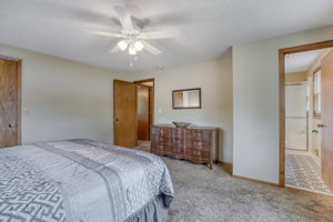1246 Willow Ln, Roseville, MN 55113, USA Photo 37
