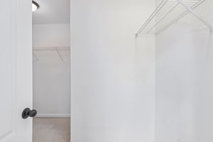 Gladecrest Dr-S3010-037.jpg
