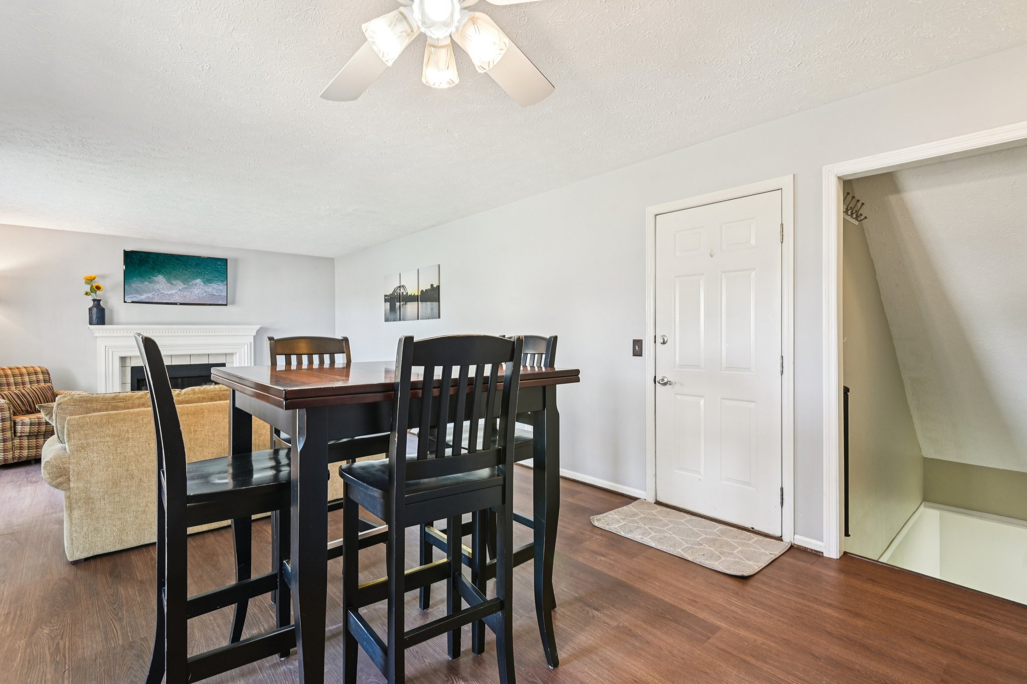 Traverse Pl-S0804-018.jpg