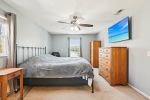 Traverse Pl-S0804-033.jpg