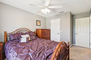 Traverse Pl-S0804-043.jpg