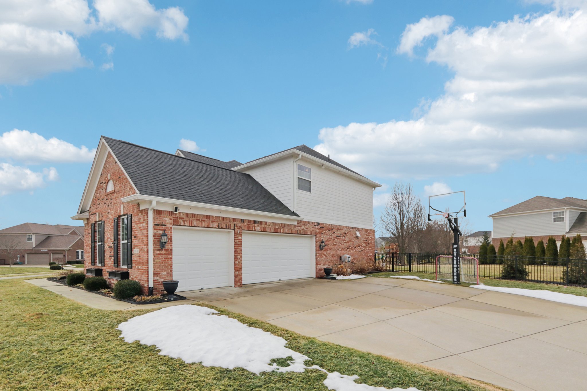 Talon Crest Dr-S1802-003.jpg