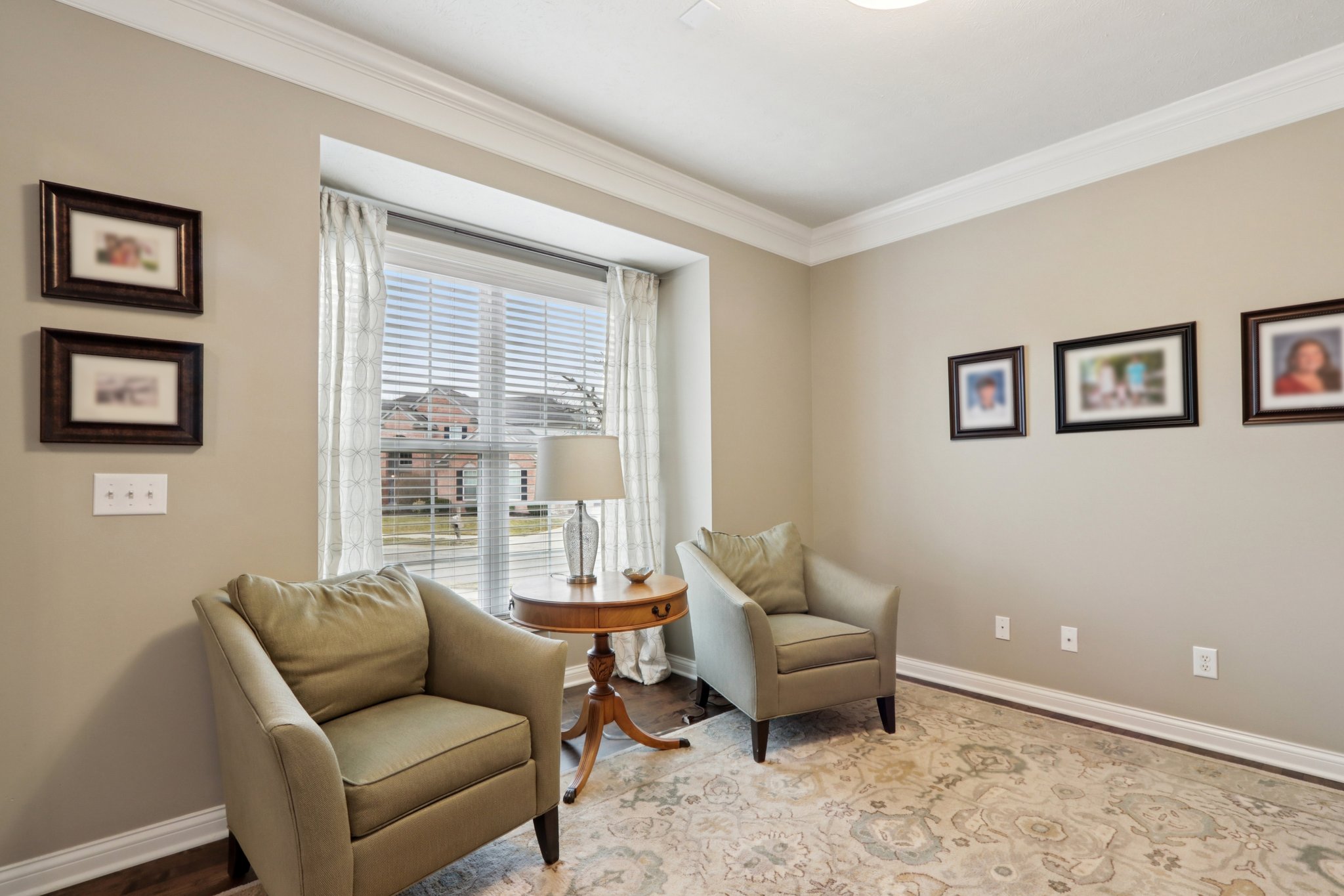 Talon Crest Dr-S1802-012.jpg