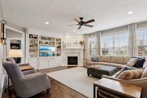 Talon Crest Dr-S1802-015.jpg