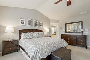 Talon Crest Dr-S1802-054.jpg