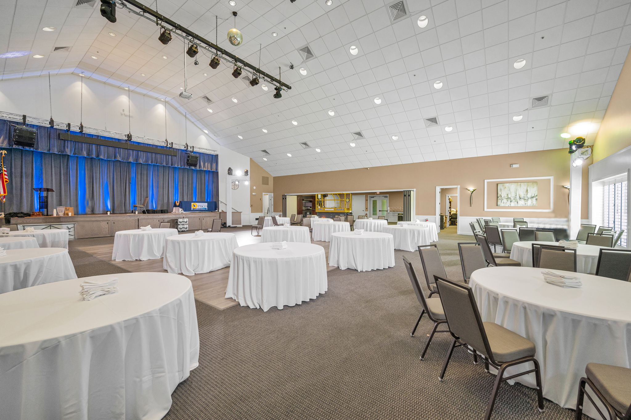 24-Clubhouse Ballroom