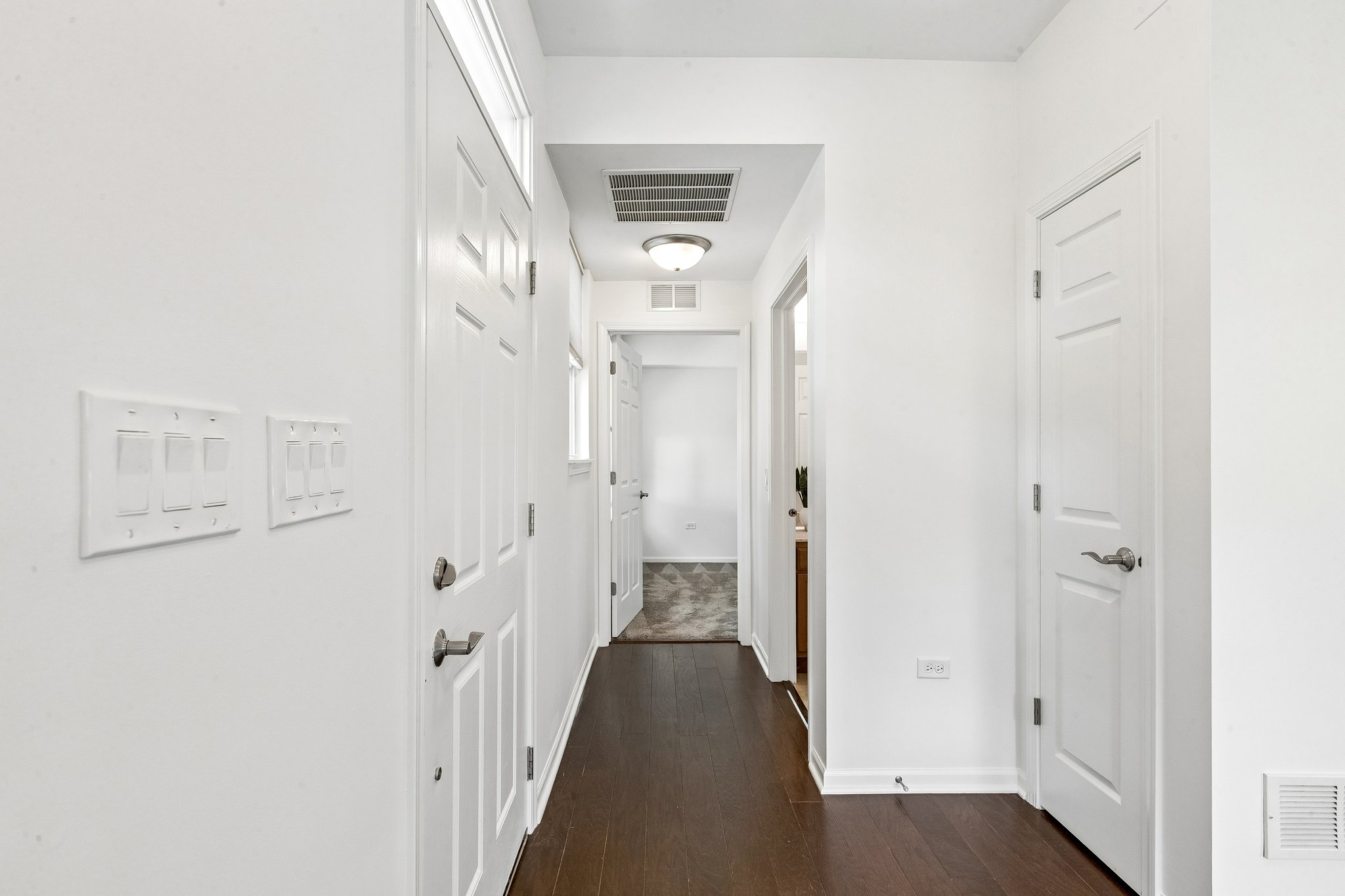 Chesterton Dr-S0408-005.jpg