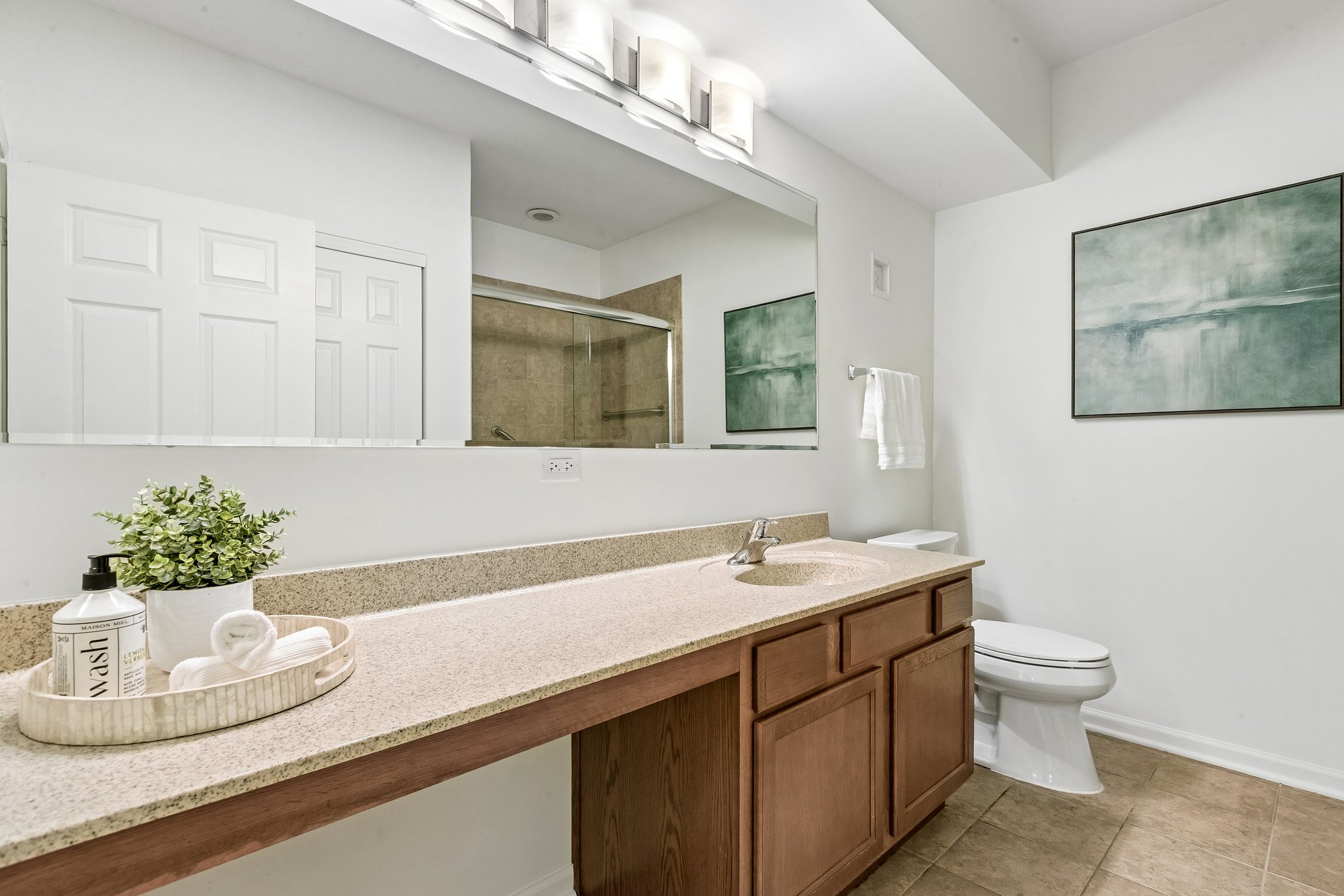 Chesterton Dr-S0408-024.jpg