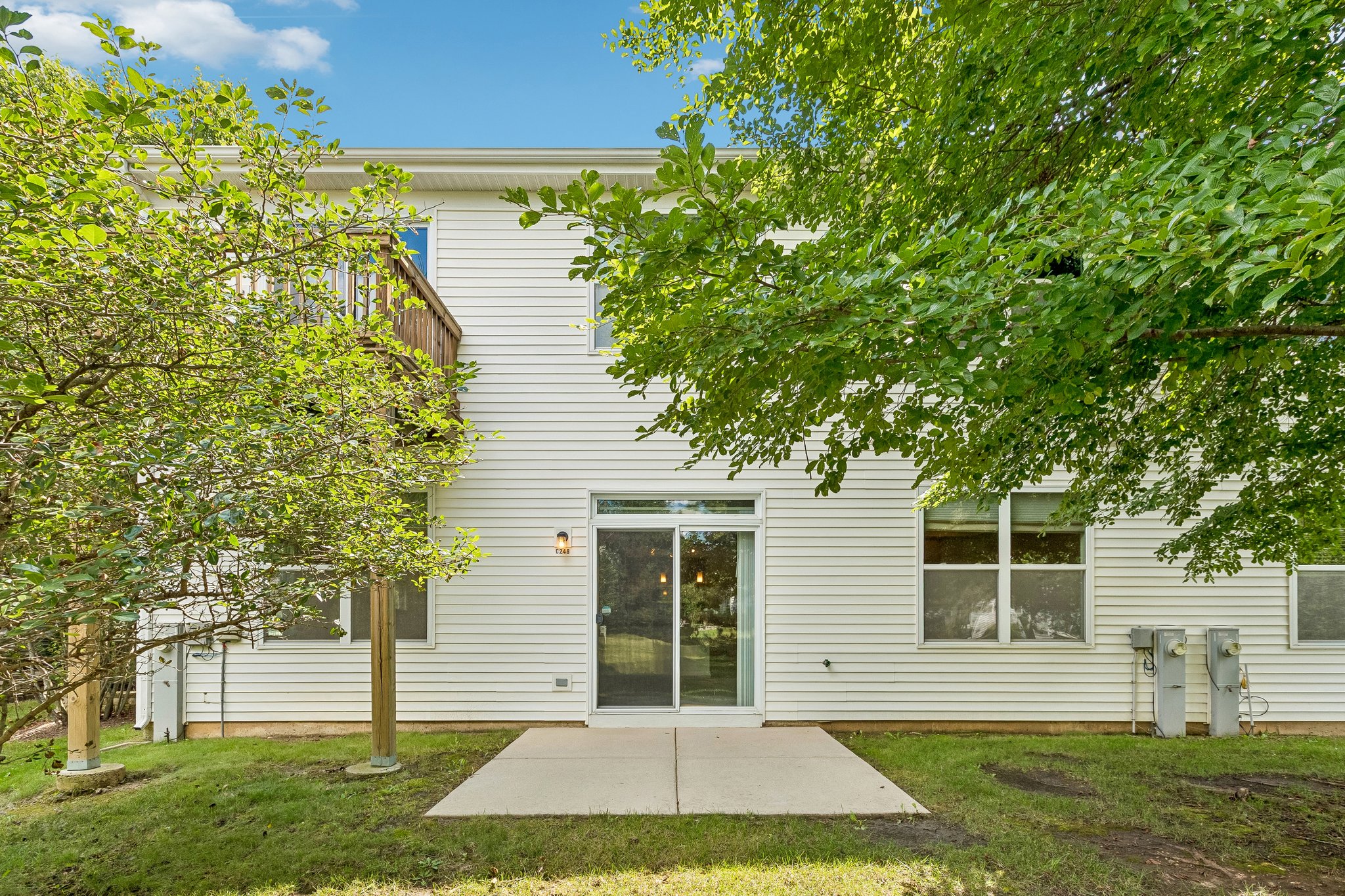 Chesterton Dr-S0408-029.jpg