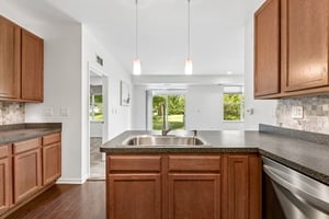 Chesterton Dr-S0408-013.jpg