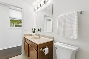 Chesterton Dr-S0408-019.jpg