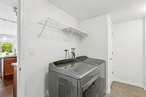 Chesterton Dr-S0408-027.jpg