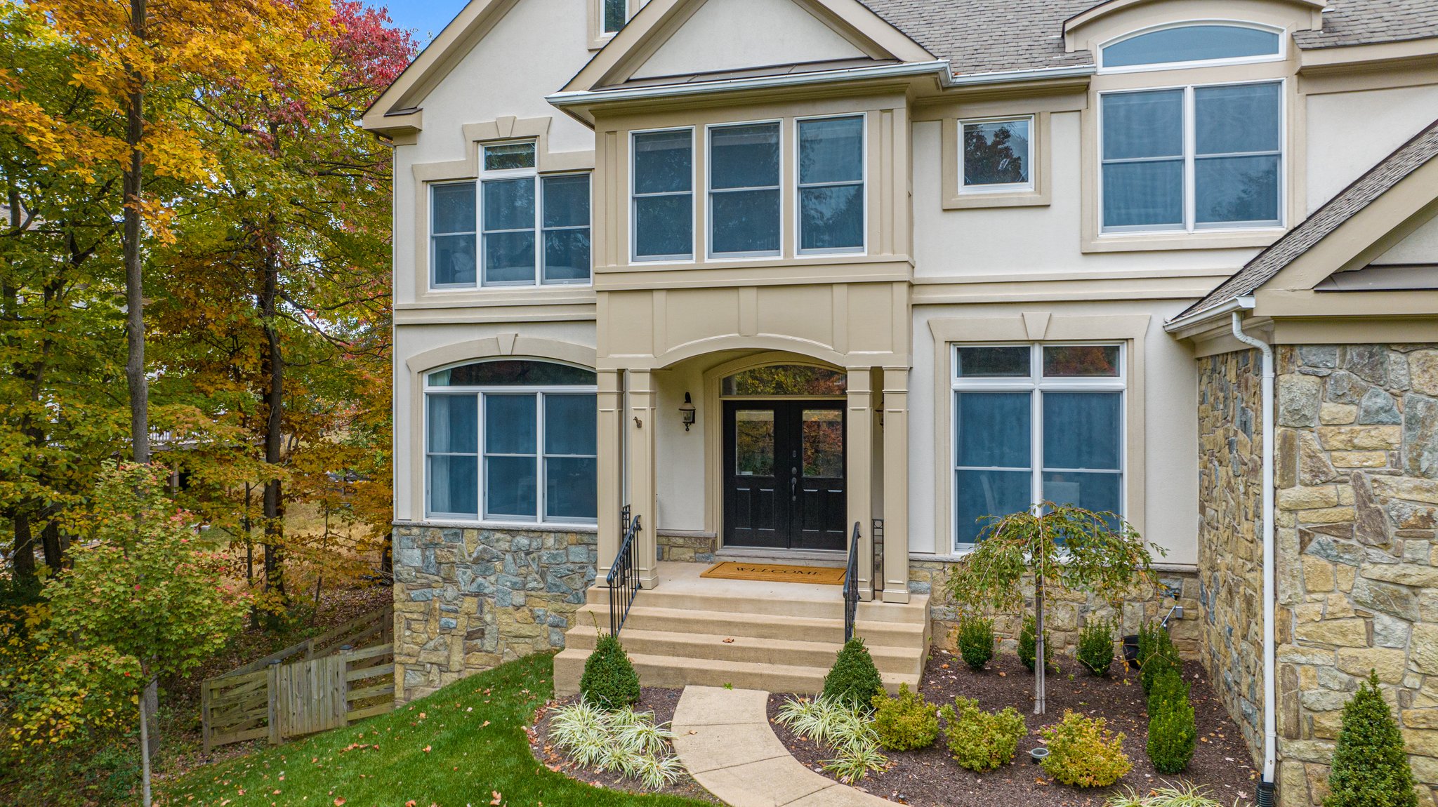 12490 Falkirk Dr, Fairfax, VA 22033, USA Photo 5