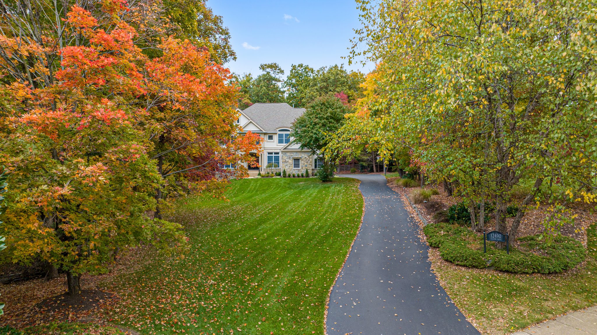 12490 Falkirk Dr, Fairfax, VA 22033, USA Photo 2