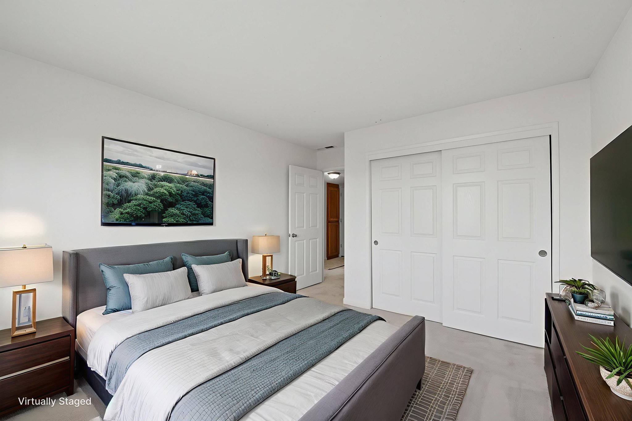 020_F8_125 Arabian Way virtually staged.jpeg